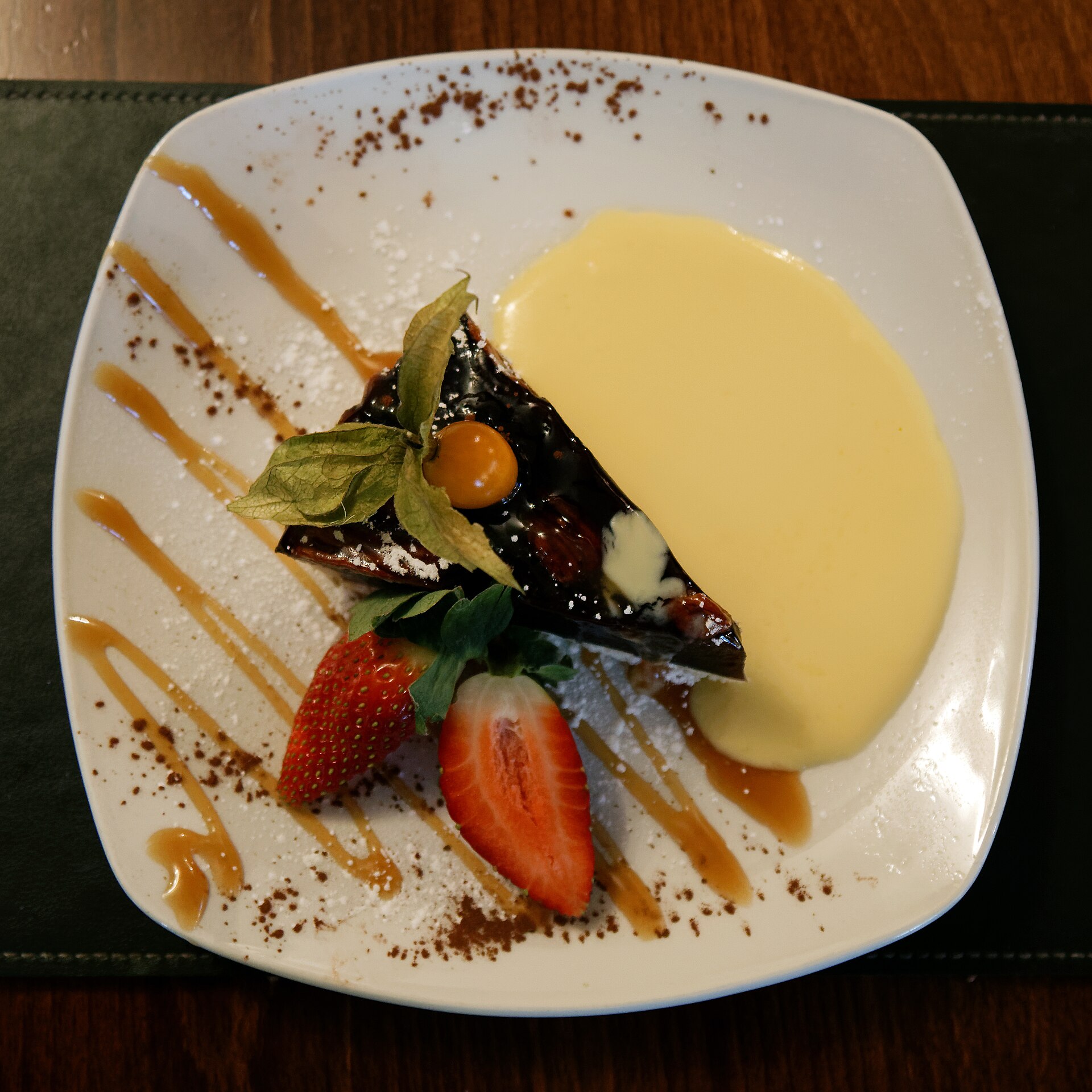 ÆBLETÆRTE med vanilje og lakrids