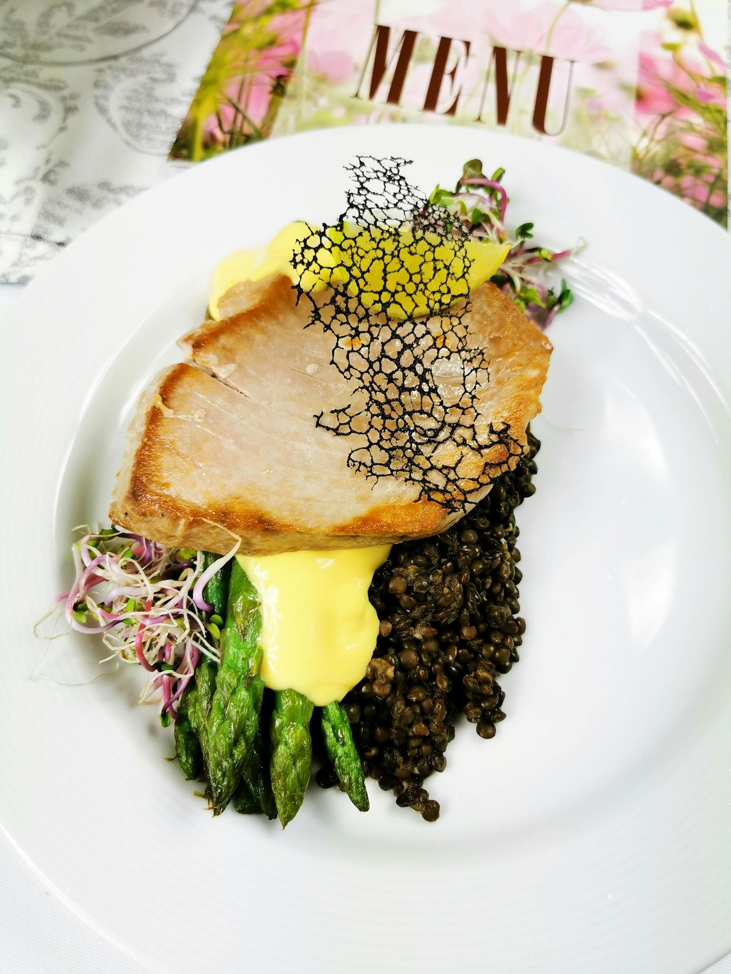 ASPARGES, Hvide med Sauce Mousseline