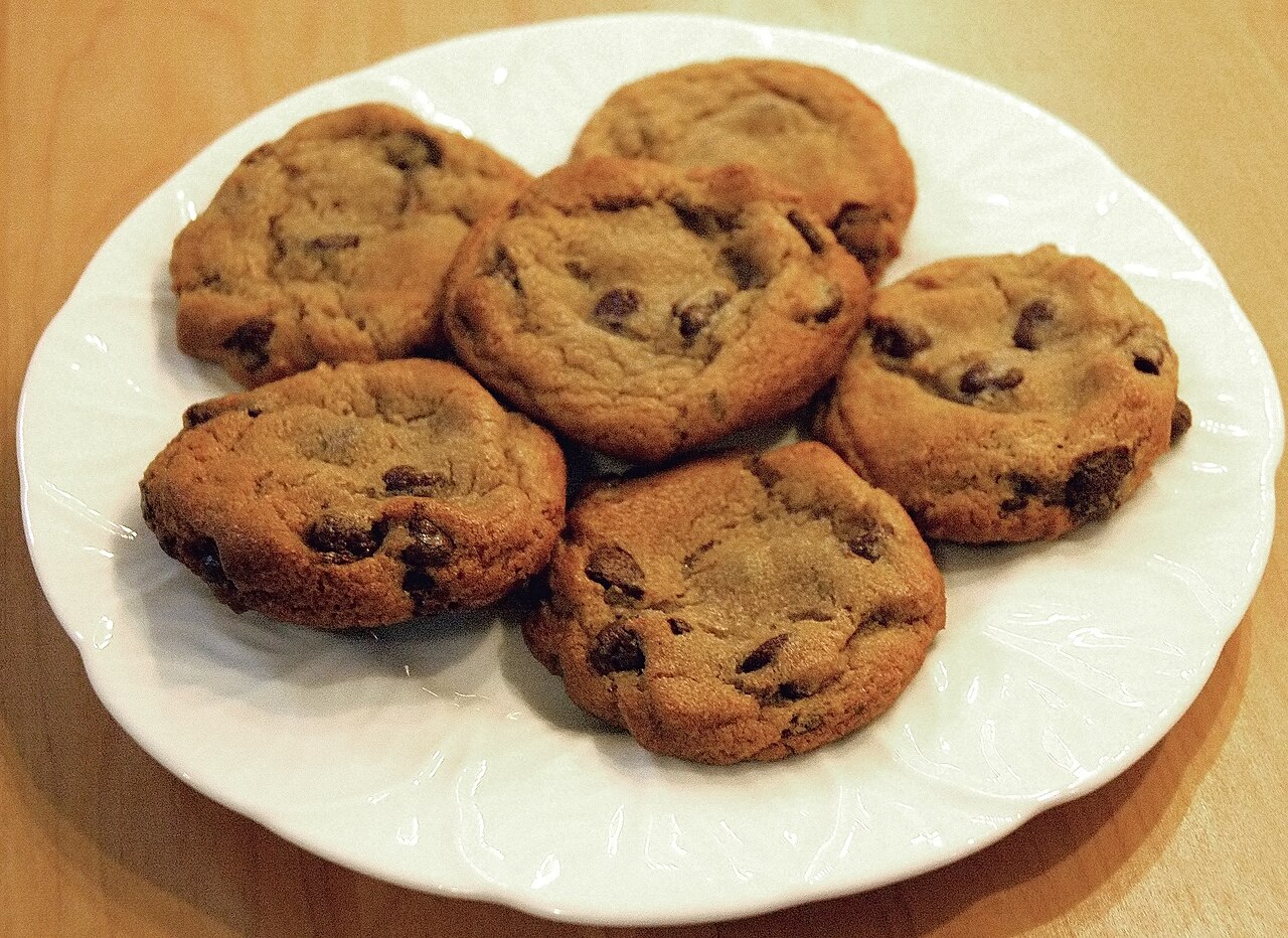 CHOCOLATE CHIP COOKIES