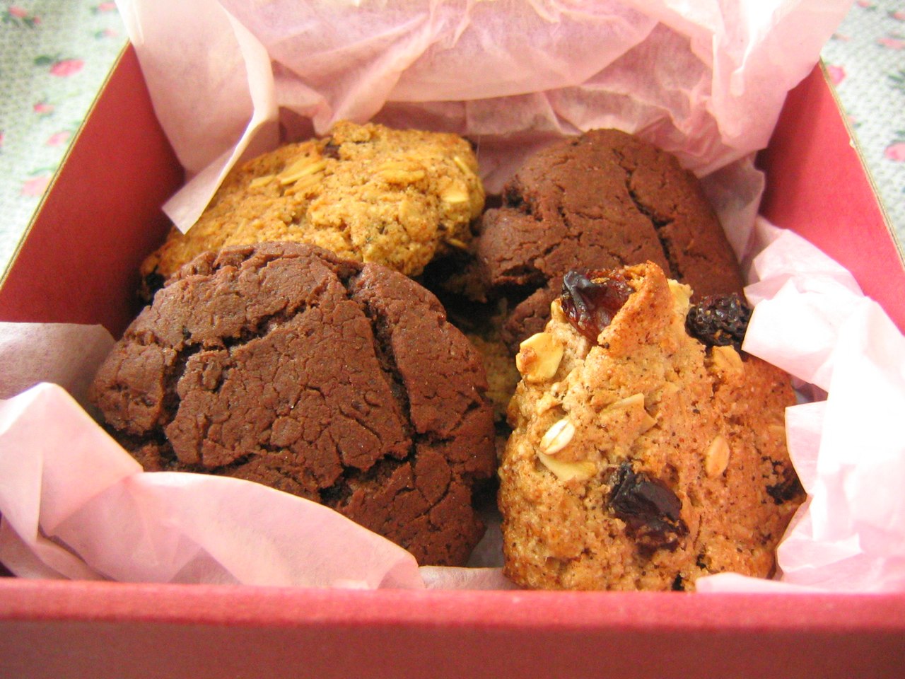 HAVREKAGER med hindbærsmørcreme