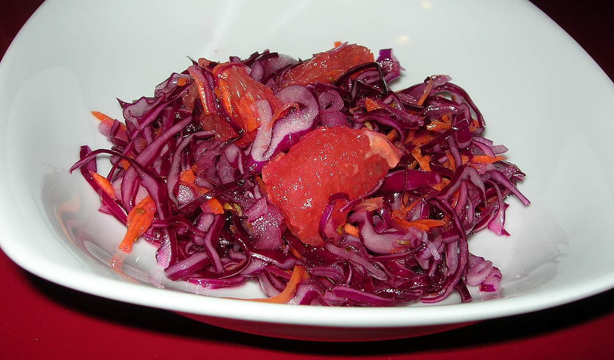 Hvidkål i pink grapesalat