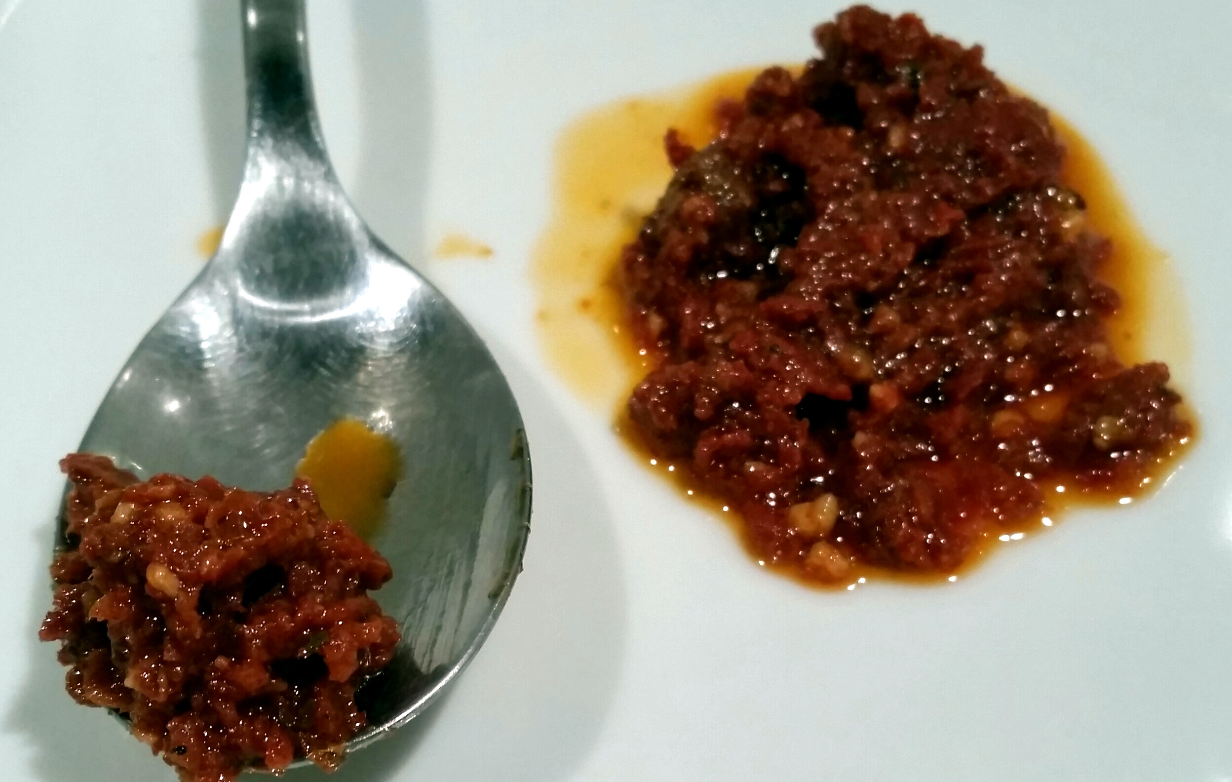 Pesto, Soltørret tomat