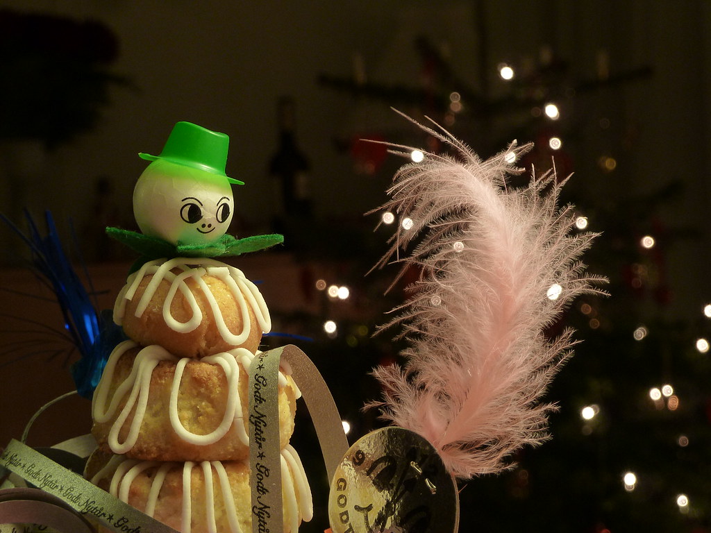 SONJAS DESSERTKAGE med marcipanlåg