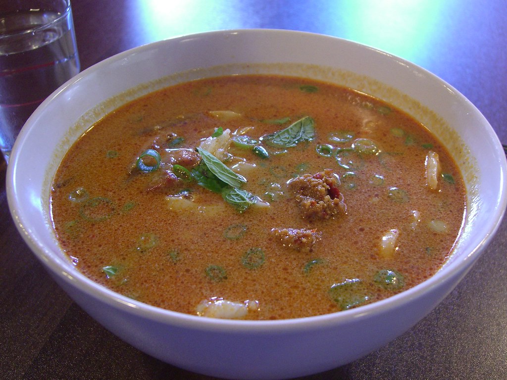 Kokossuppe med kylling og rejer