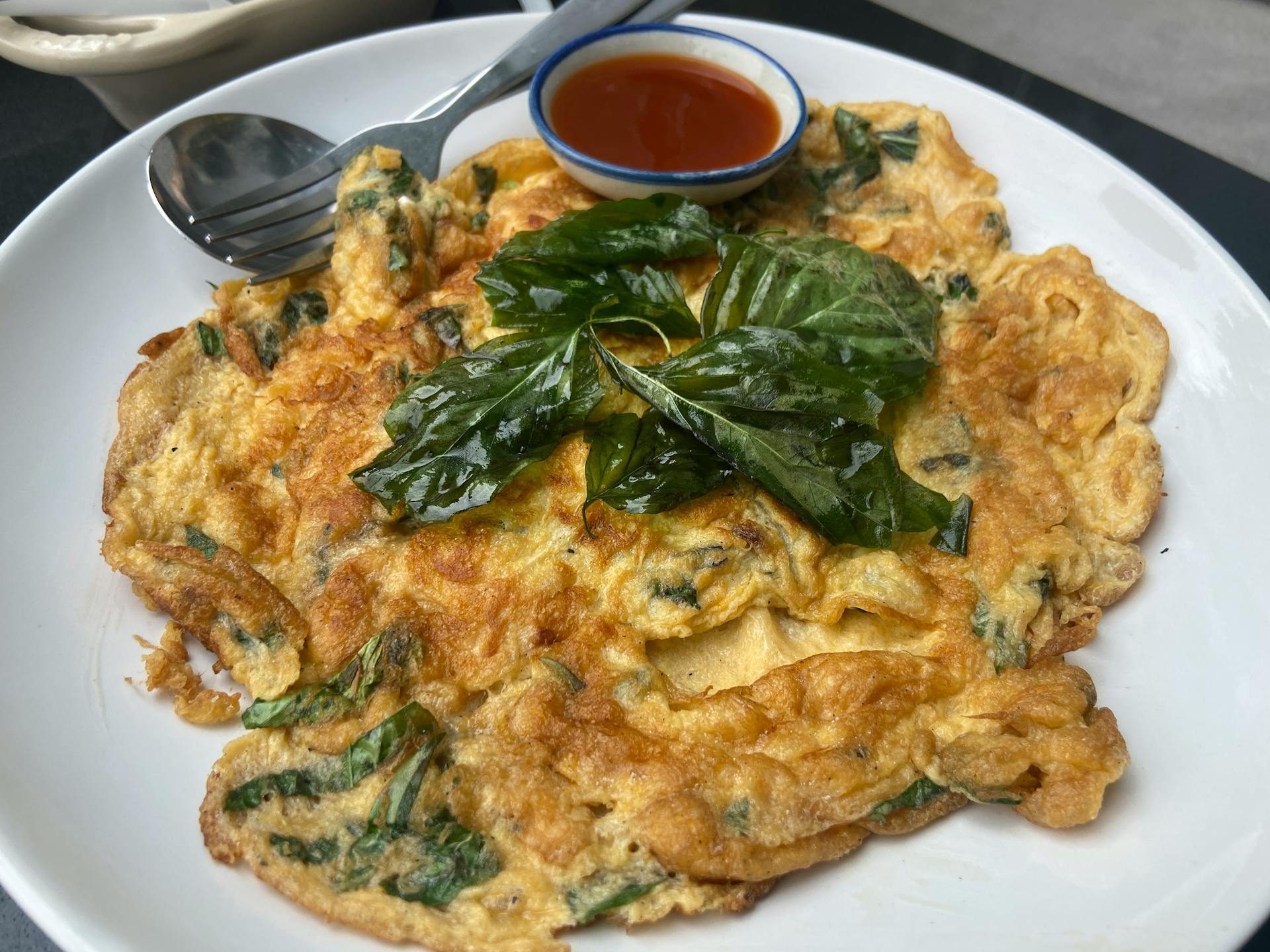 Omelet, Små med persille toppet med parmaskinke