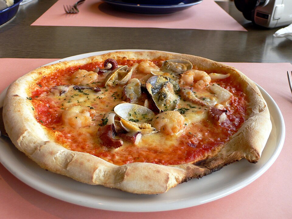 Pizza seafood