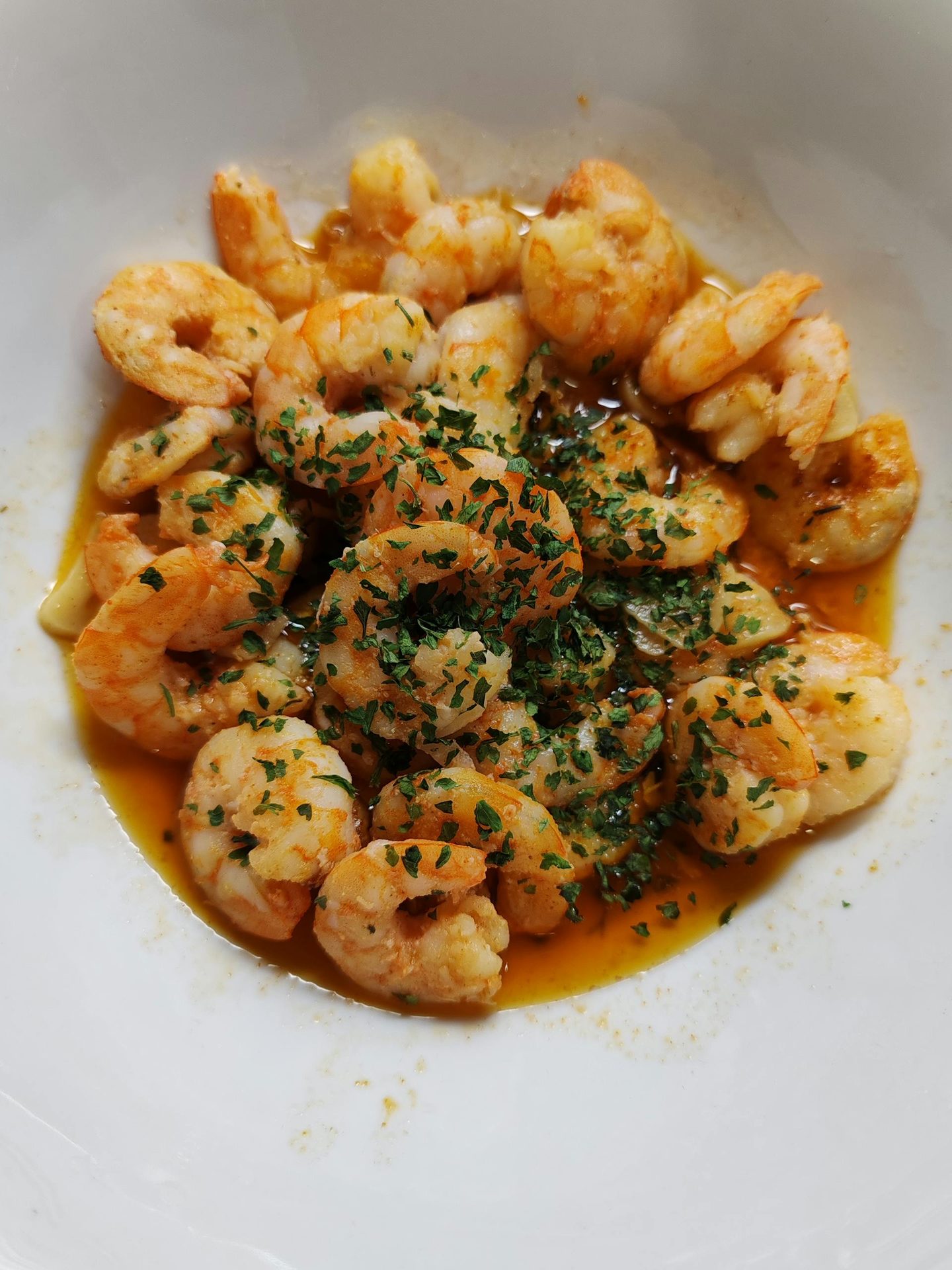 Rejer med hvidløg / Gambas pil pil