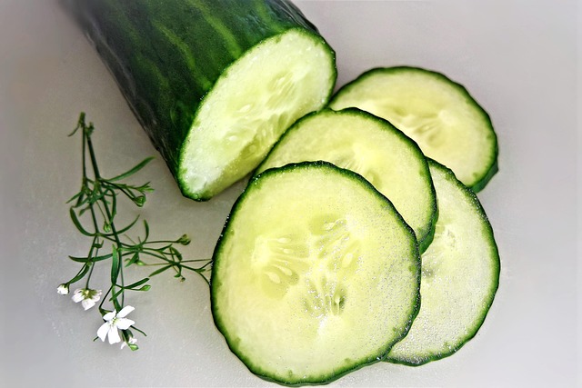 Tigerrejer, limemarinerede med agurk og fennikel